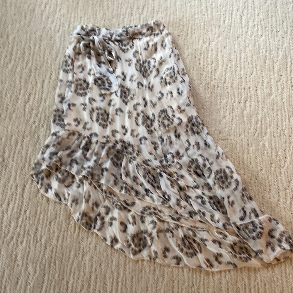 Scandal Lulu skirt NWT. Size S/M.